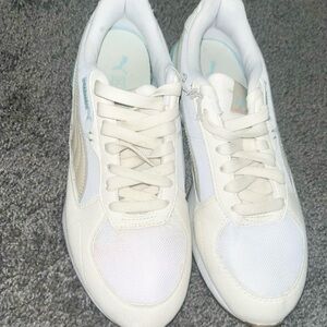 Puma Women's Cream and White Sneakers